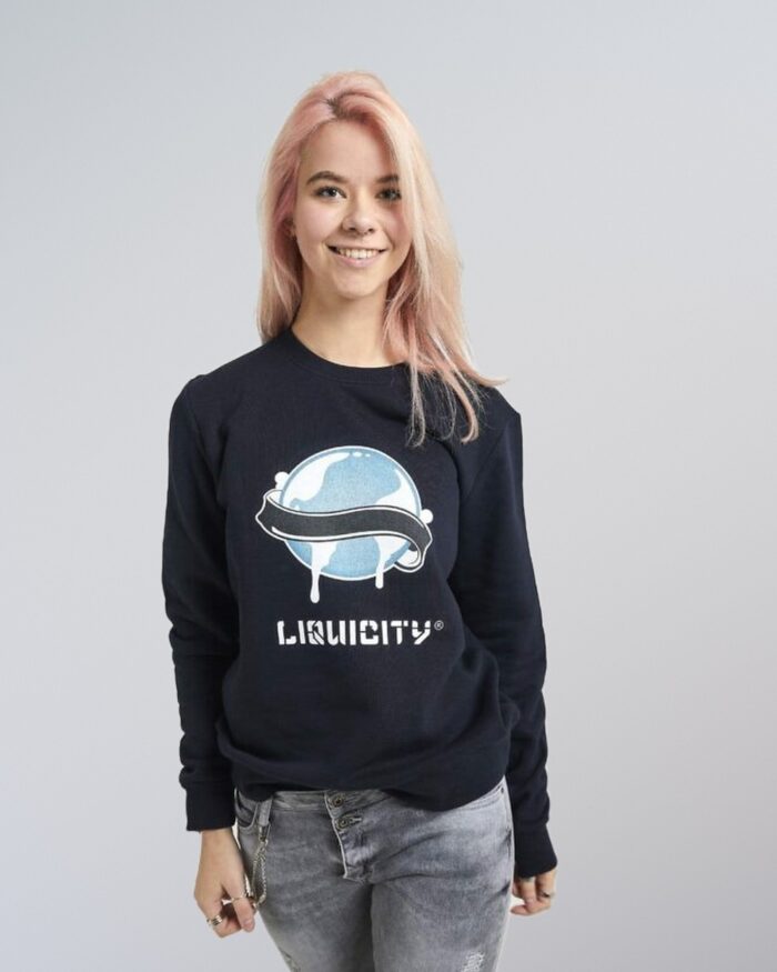 sweater_blueglobe_navy_model_woman_4x5 Sweater Full Colour