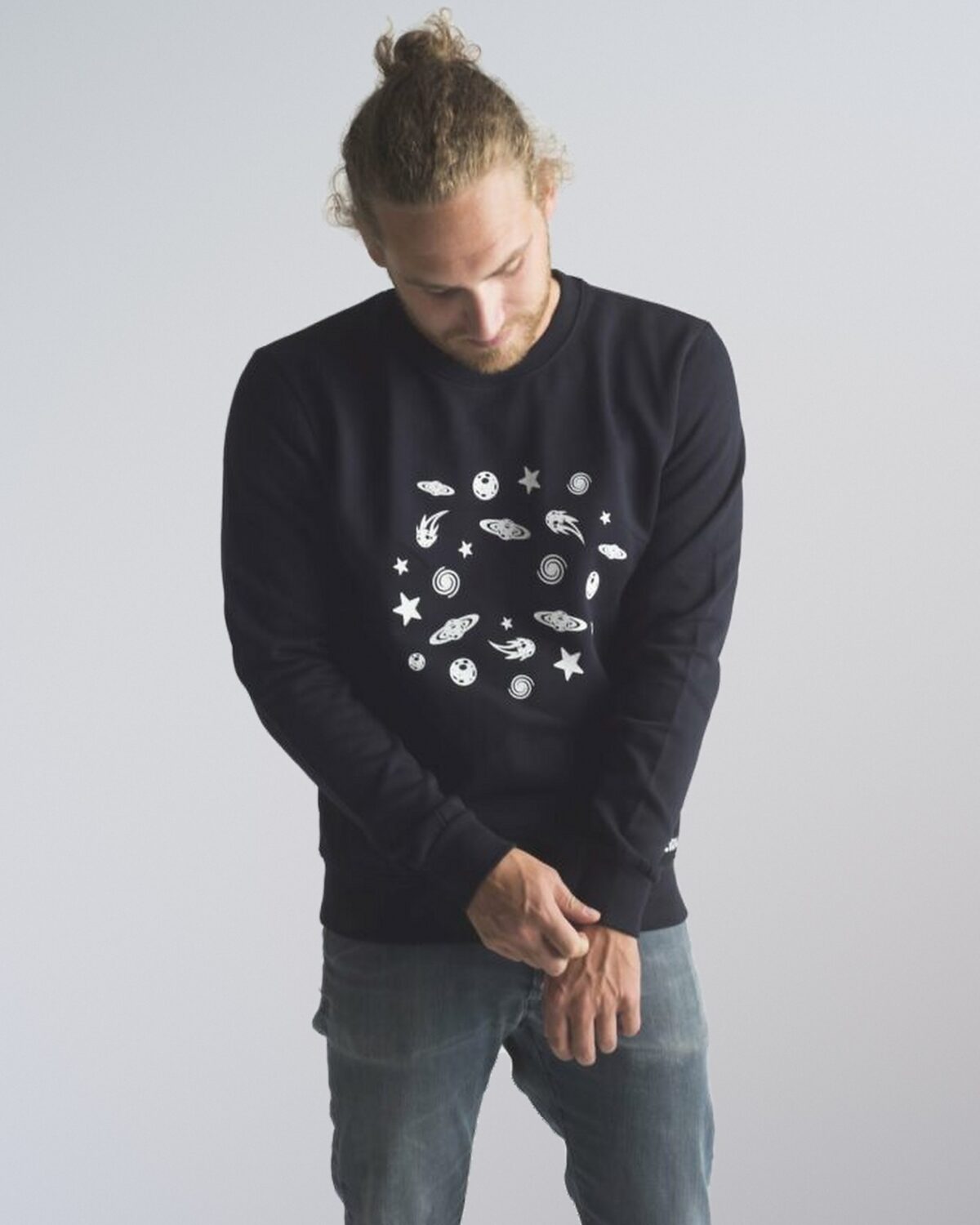 sweater_galaxy_navy_model_man_front_1_4x5 Sweater Galaxy of Dreams