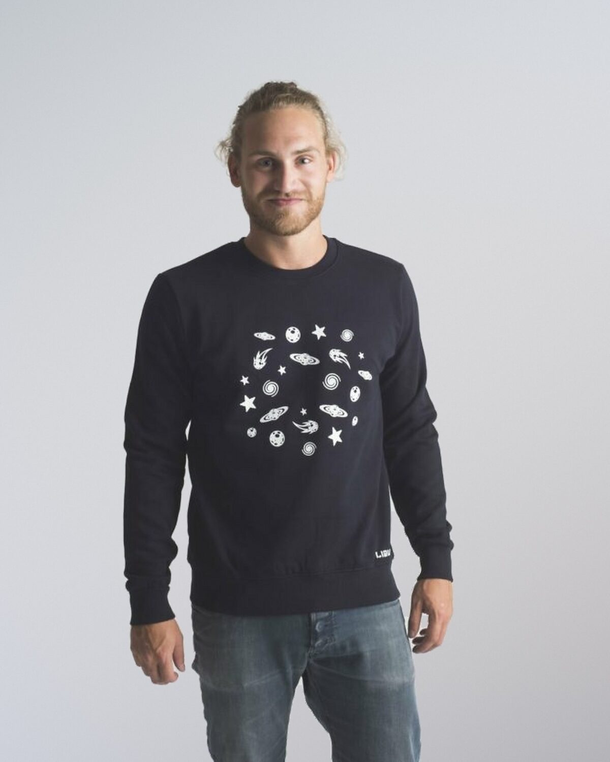 sweater_galaxy_navy_model_man_front_2_4x5 Sweater Galaxy of Dreams