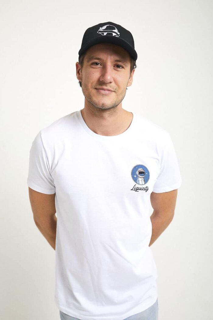 LiquicityMerch-LR-361 T-Shirt White Astronaut