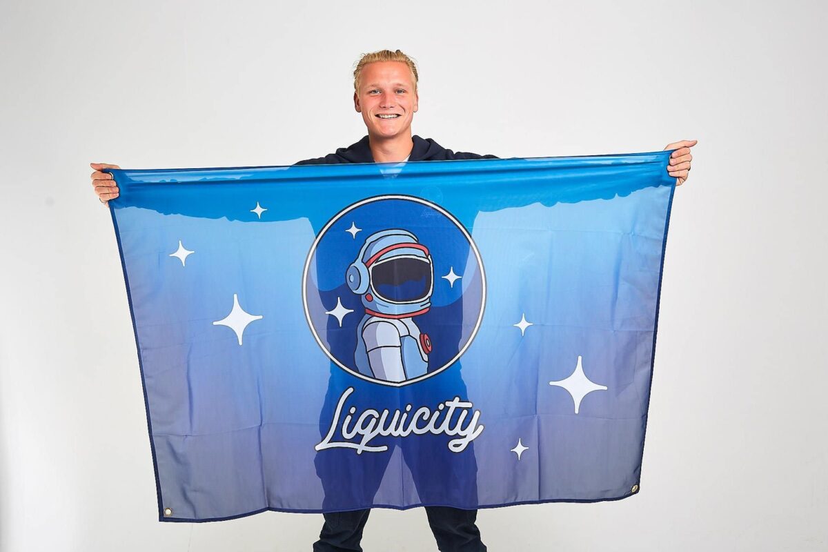 Merchandise-Full 162 (1) Flag Astronaut