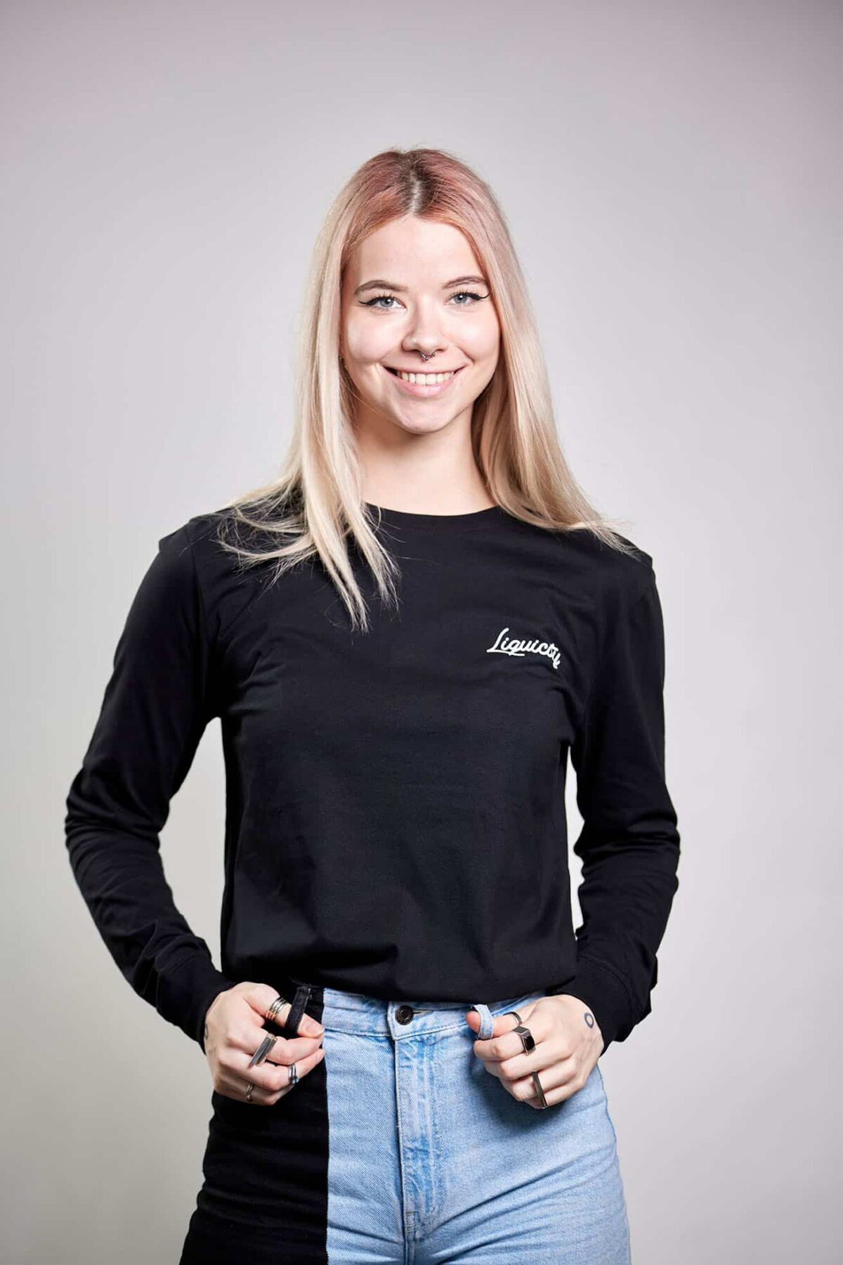 220705_TheArrows-Merchandise_MHR58856 Longsleeve Astronauts