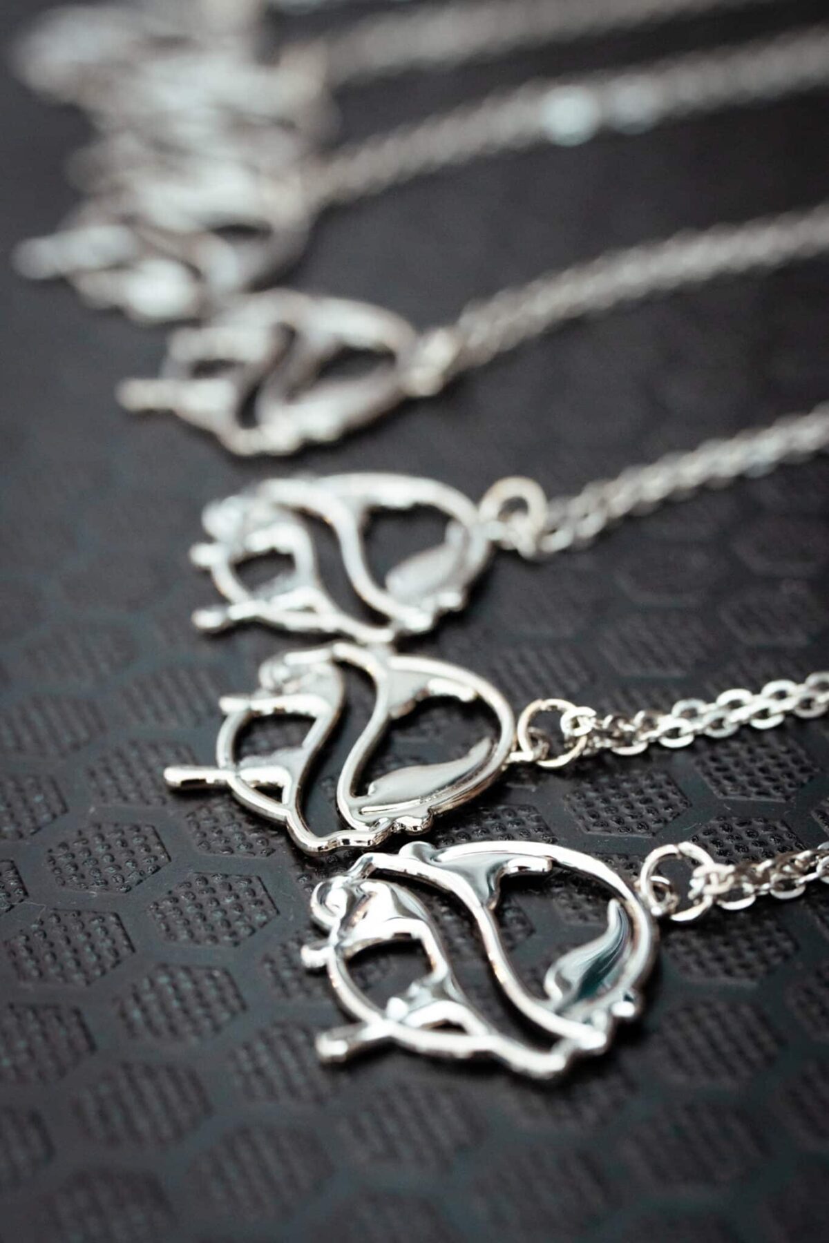 Friday_by@eager_capturesWEB-30 Ezzy(1) Necklace Globe