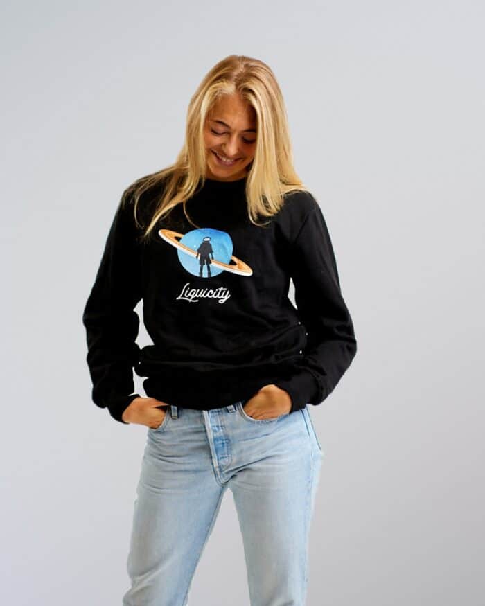 Sweater Traveler