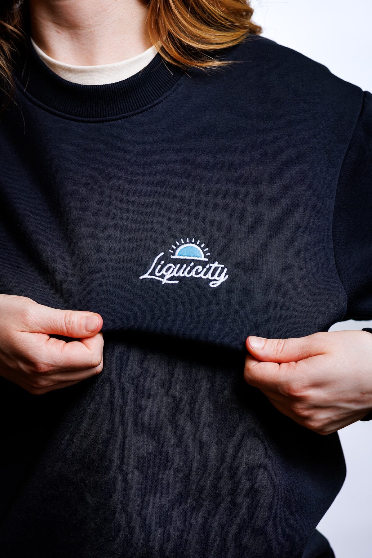 20240711_EwaldGeerdink_Liquicity_Merch24_0021_11-07-2024-_-Liquicity-Merch-_-Portret-306-CR3_Pure Sweater Linescape