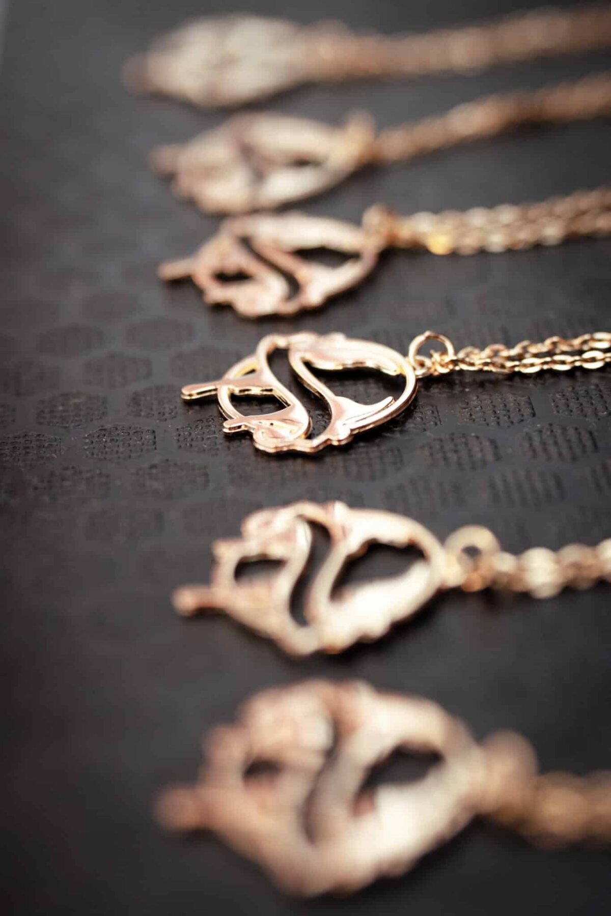 Friday_by@eager_capturesWEB-29 Ezzy Necklace Globe