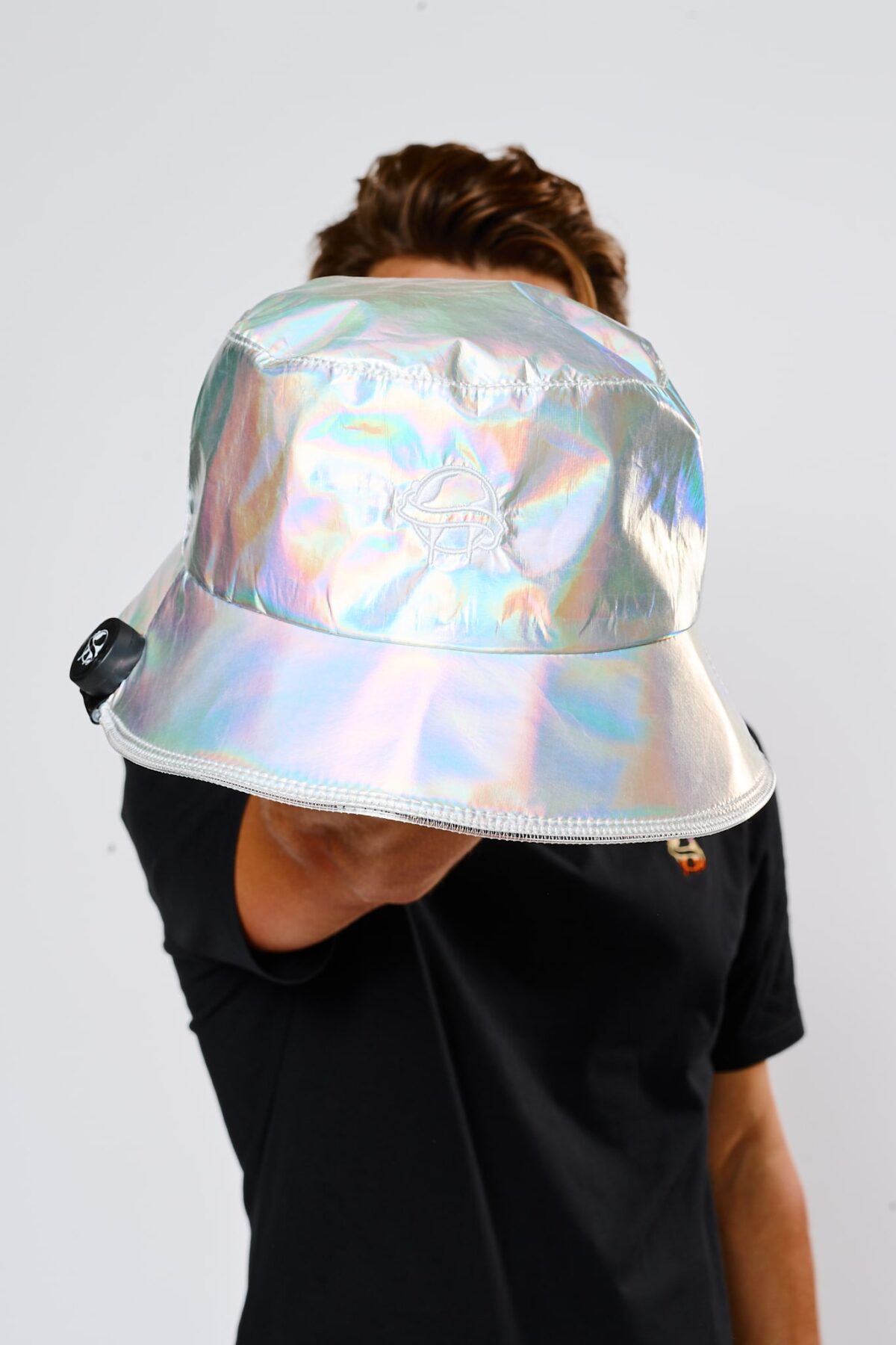 2025-07-12-liquicitymerch0777_LR Bucket Hat Silver LED