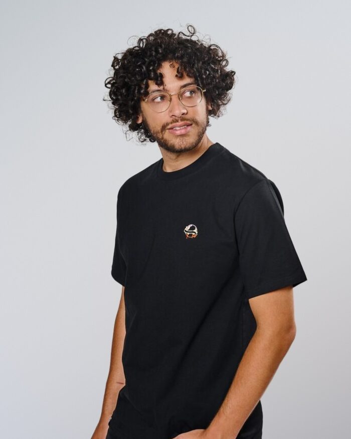 tee_desert_model_front_4x5 T-Shirt Linoscene